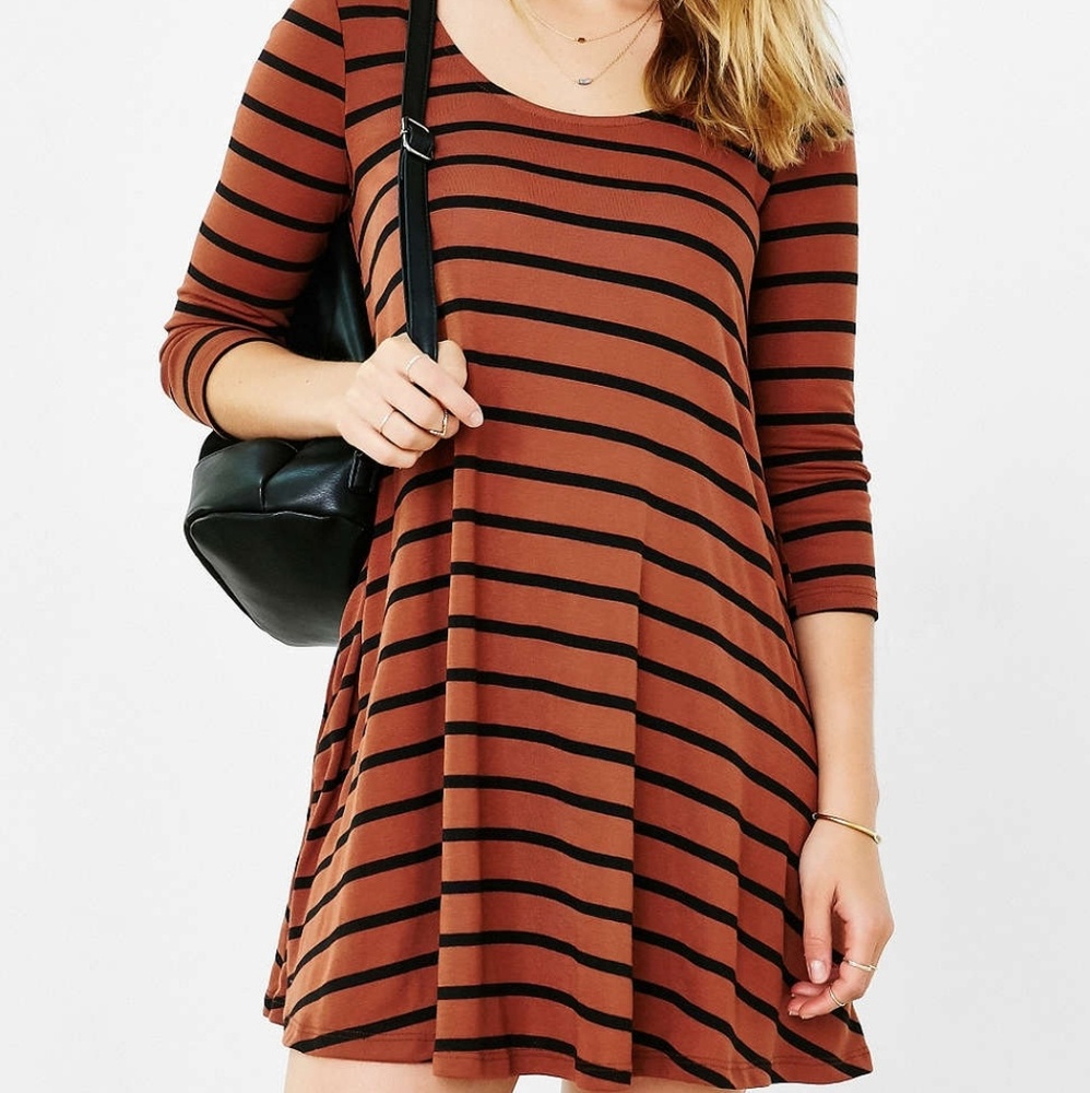 Urban Outfitters BDG 3/4 Sleeve Swingy Tee Dress